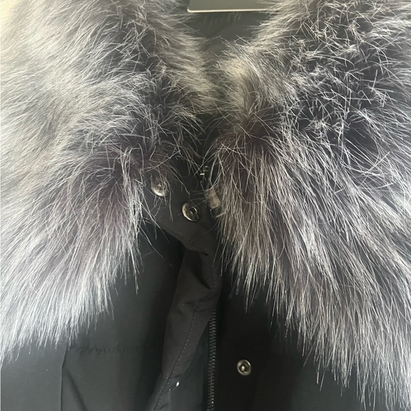 Reidal Women's Black Puffer Jacket with Faux Fur Collar - Picture 4 of 5